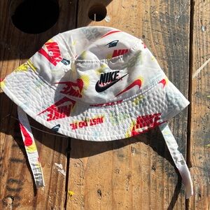NIKE  Futura Bucket Hat - INFANT - UPF 40+